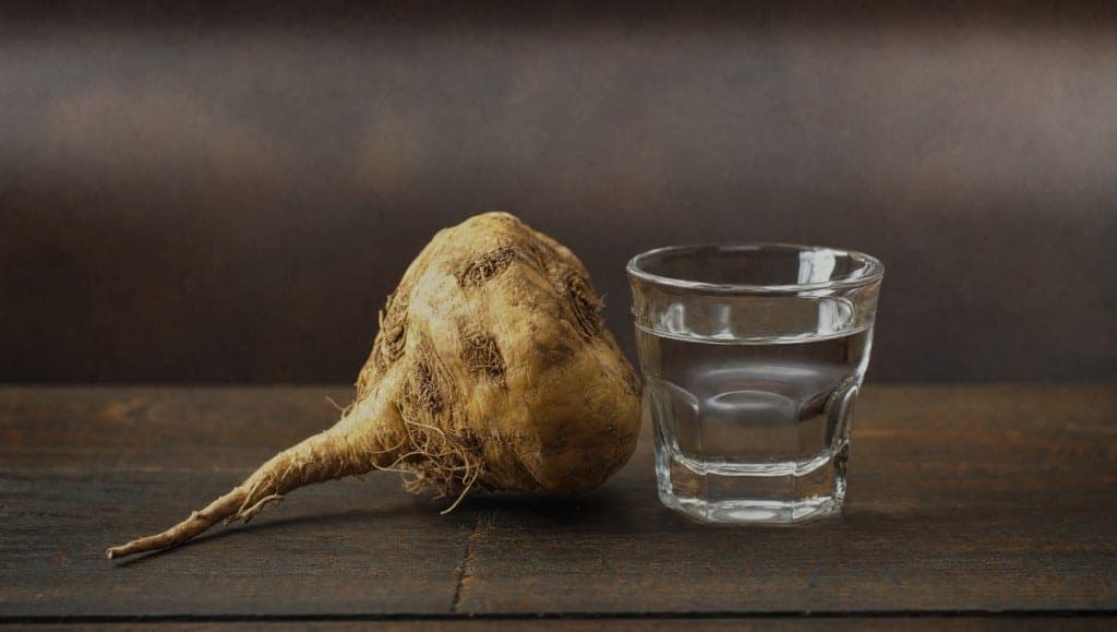 La maca est-elle compatible avec une consommation modérée d'alcool ? Effets hépatiques, interactions possibles et précau