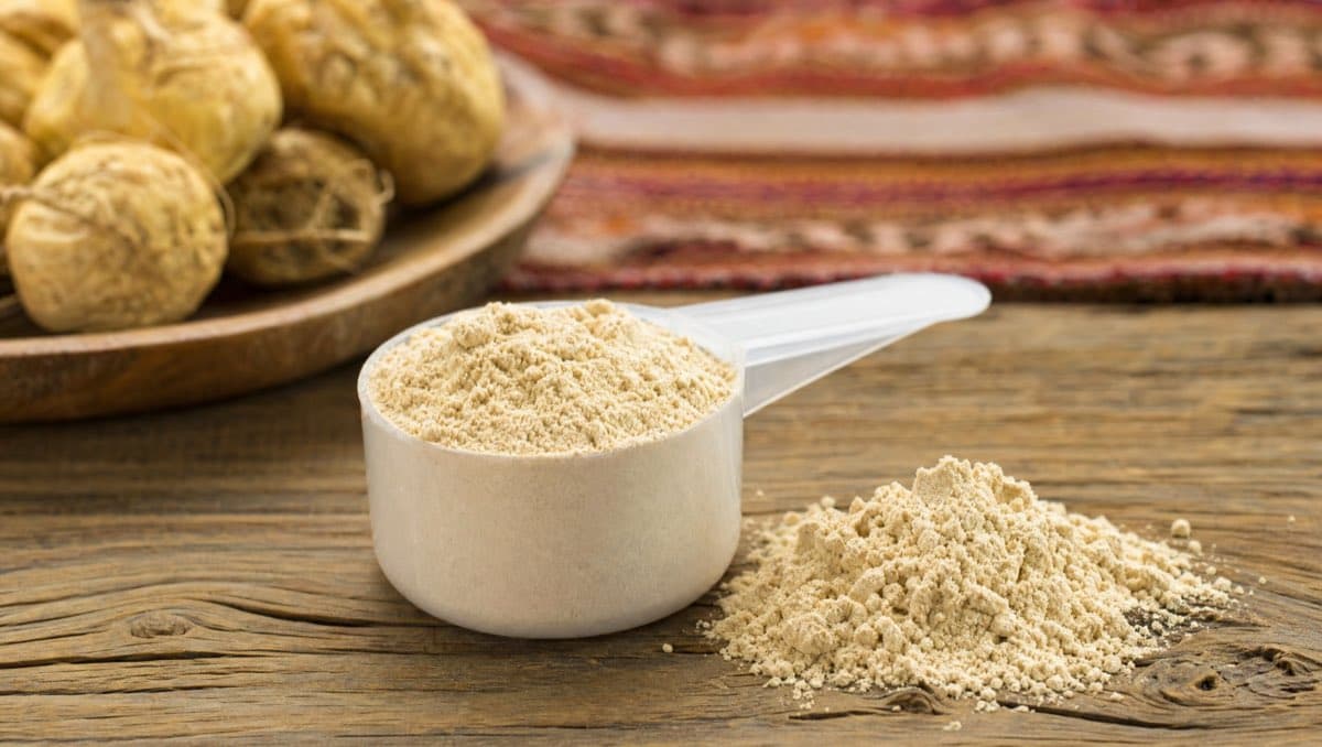 Repères pratiques pour estimer une dose de poudre de maca avec une cuillère, sans balance de précision.